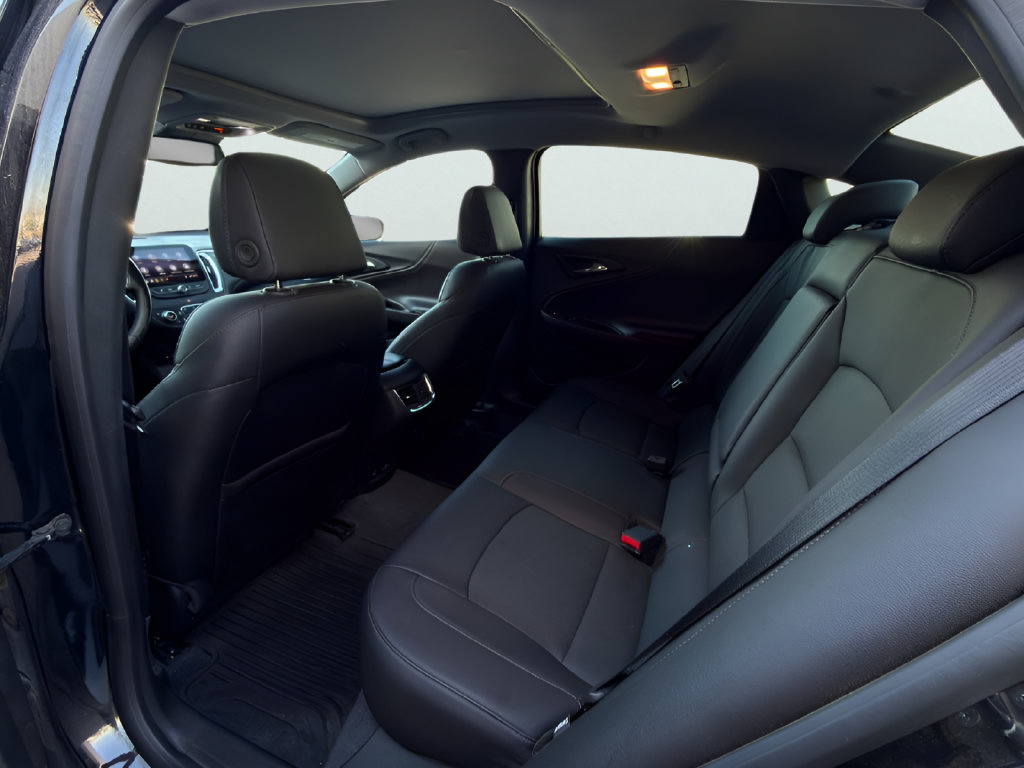 Used 2019 Chevrolet Malibu Premier w/ Sun and Wheel Package FWD image 17
