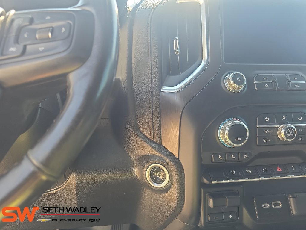 Used 2022 GMC Sierra 2500 AT4 w/ AT4 Premium Plus Package AWD/4WD image 18