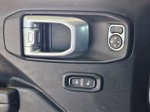 Used 2023 Jeep Gladiator Sport image 6