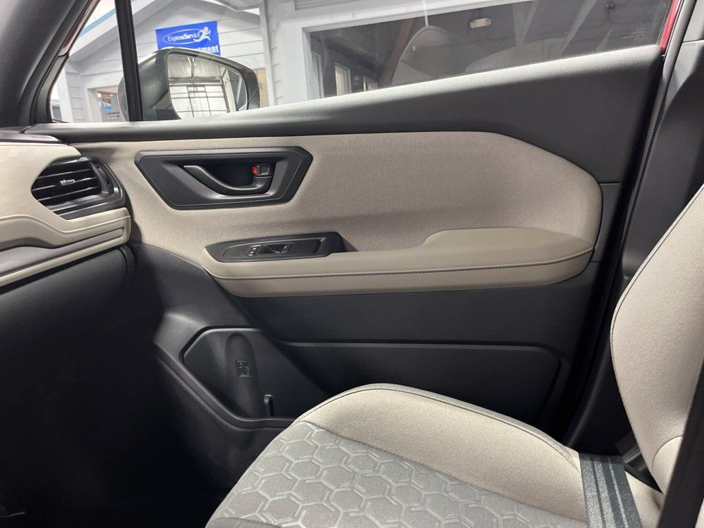 Used 2026 Subaru Forester AWD/4WD image 17