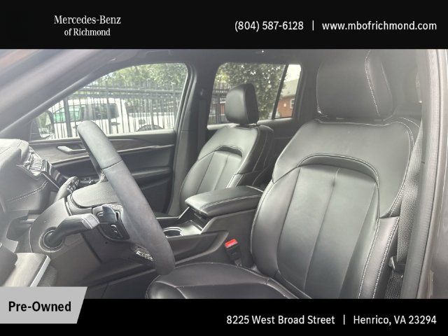 Used 2025 Jeep Grand Cherokee Limited AWD/4WD image 14