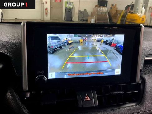 Used 2025 Toyota RAV4 XLE image 27