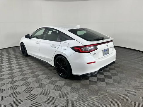Used 2022 Honda Civic Sport image 4