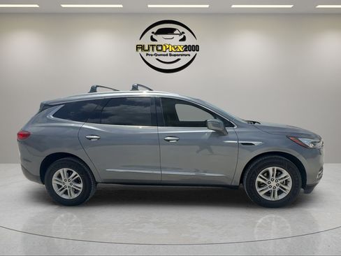 Used 2020 Buick Enclave Essence FWD image 8