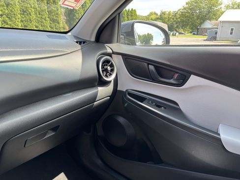 Used 2023 Hyundai Kona SEL AWD/4WD image 23