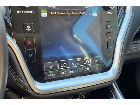 Used 2025 Subaru Outback Limited image 27