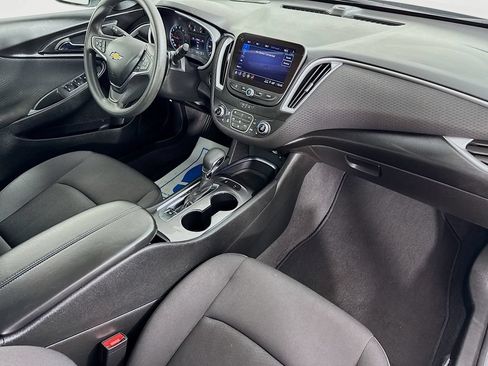 Used 2024 Chevrolet Malibu LT FWD image 35