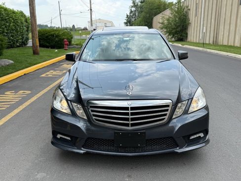 Used 2011 Mercedes-Benz E 350 4MATIC Sedan image 4