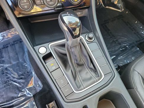 Certified 2024 Volkswagen Jetta SE w/ Panoramic Sunroof Package FWD image 27