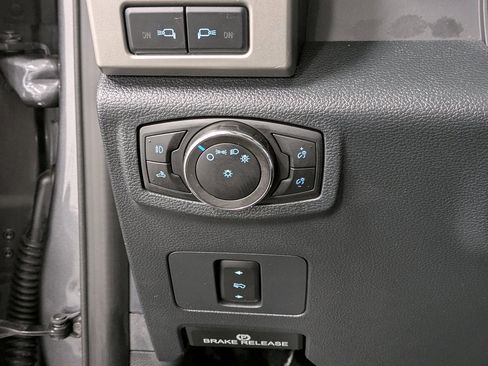 Used 2022 Ford F250 Lariat w/ Chrome Package image 21