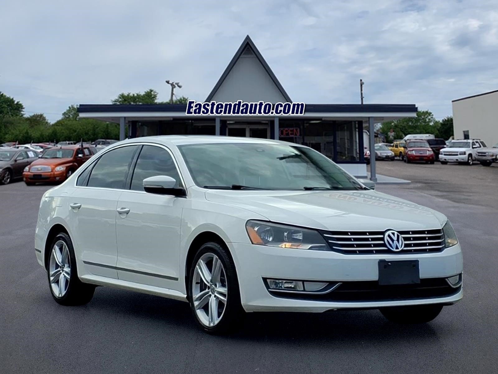 Used 2014 Volkswagen Passat TDI SEL Premium FWD image 1