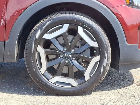 Certified 2023 Kia Telluride S w/ S Sunroof Package AWD/4WD image 8