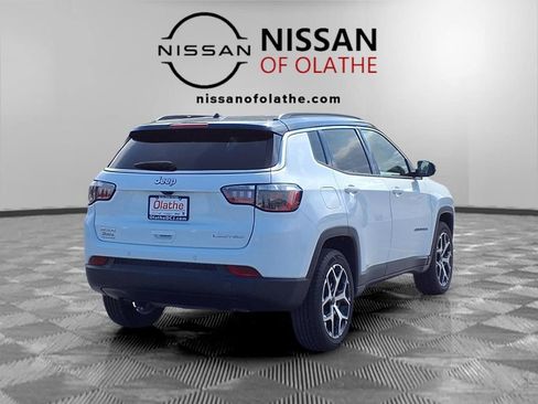 Used 2025 Jeep Compass Limited AWD/4WD image 28