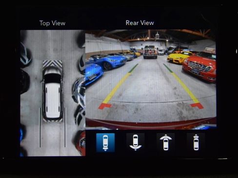 Used 2020 Chrysler Pacifica Limited FWD image 28