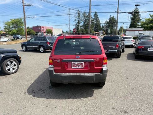 Used 2006 Ford Escape XLT image 8