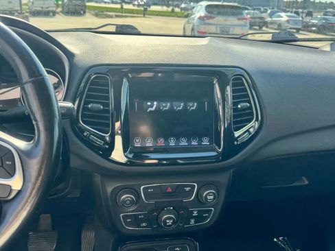 Used 2019 Jeep Compass Limited image 15