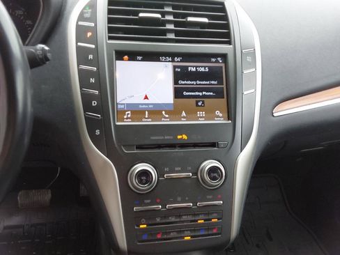 Used 2018 Lincoln MKC Reserve w/ Lincoln MKC Climate Package image 9