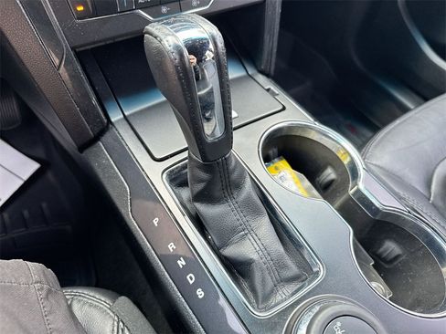 Used 2016 Ford Explorer XLT w/ Equipment Group 202A image 16