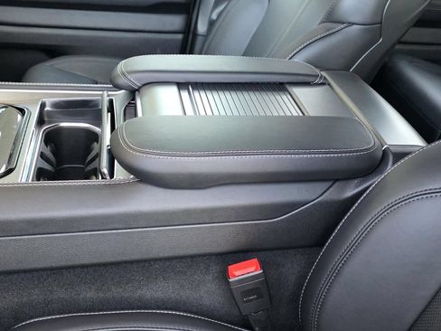 New 2025 Jeep Wagoneer Series II AWD/4WD image 9