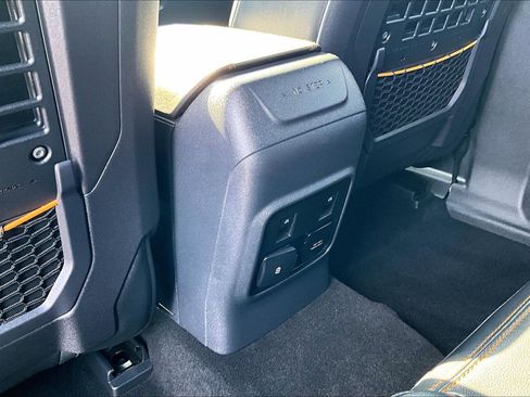 Certified 2024 Ford Bronco Badlands image 10