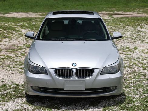 Used 2010 BMW 528i Sedan RWD image 19