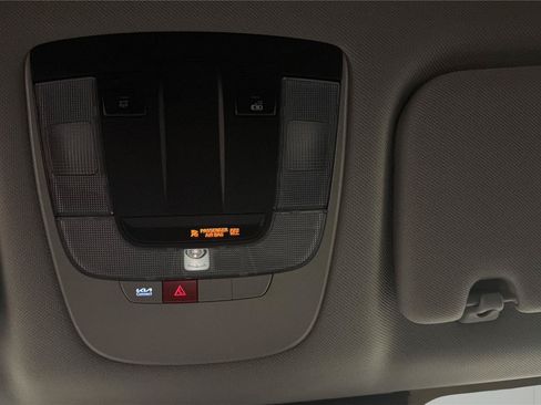 Used 2025 Kia Sorento EX AWD/4WD image 21