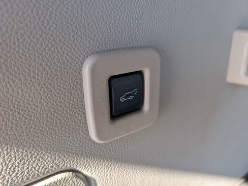 Used 2015 Lincoln Navigator L 4WD image 10