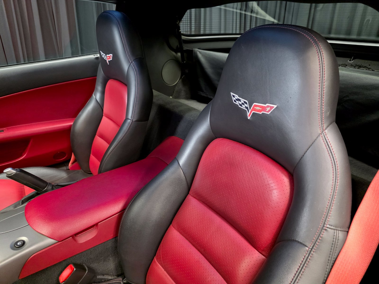 Used 2007 Chevrolet Corvette Coupe w/ Preferred Equipment Group RWD image 17
