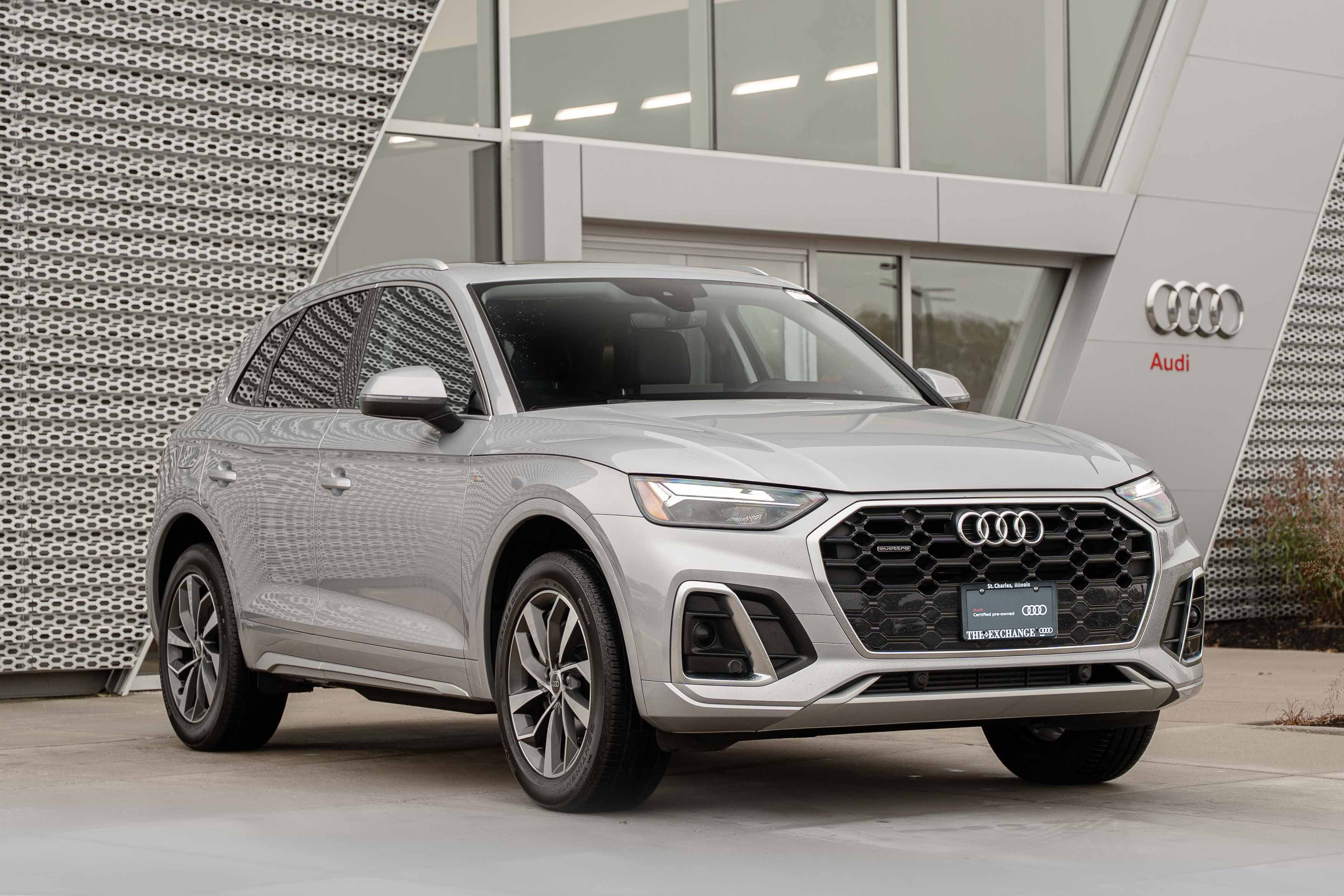 Certified 2024 Audi Q5 2.0T Premium w/ Convenience Package AWD/4WD image 1