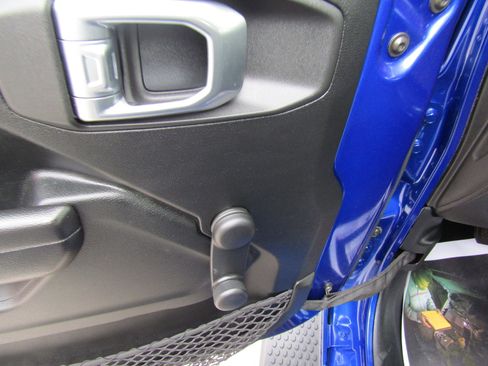 Used 2020 Jeep Wrangler Unlimited Sport image 19