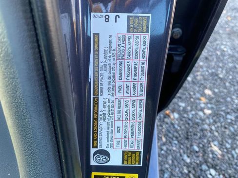 Used 2011 Toyota Prius Two image 29