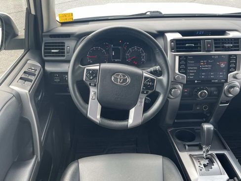 Used 2022 Toyota 4Runner SR5 Premium RWD image 13