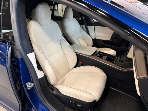 Used 2021 Tesla Model S Plaid image 24