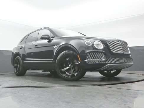 Used 2019 Bentley Bentayga AWD/4WD image 29