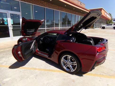 Used 2017 Chevrolet Corvette Stingray Coupe w/ 2LT Preferred Equipment Group RWD image 14