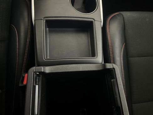 Used 2017 Toyota Camry SE image 70