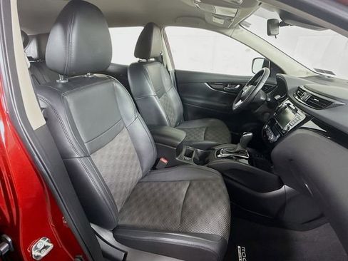 Certified 2022 Nissan Rogue Sport SV w/ Technology Package image 28