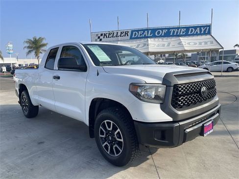 Used 2018 Toyota Tundra SR image 2
