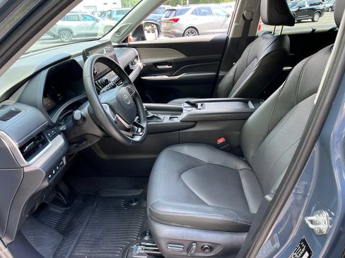 Used 2026 Toyota Grand Highlander AWD Hybrid image 9
