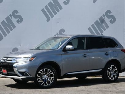 Used 2017 Mitsubishi Outlander SE