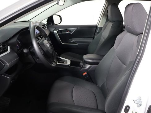 Used 2025 Toyota RAV4 XLE FWD image 14