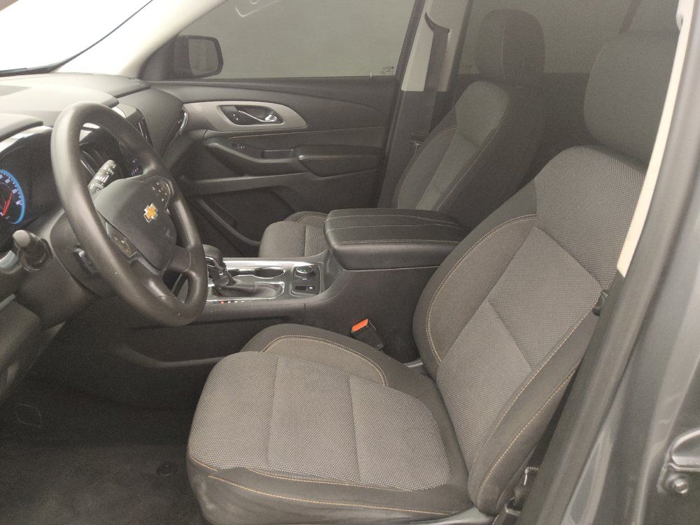 Used 2021 Chevrolet Traverse LS FWD image 17