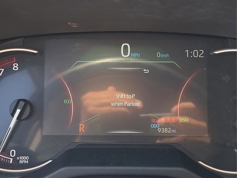 Used 2025 Toyota RAV4 XLE image 24