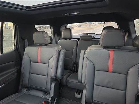 Used 2024 Chevrolet Traverse RS w/ LPO, Floor Liner Package AWD/4WD image 47
