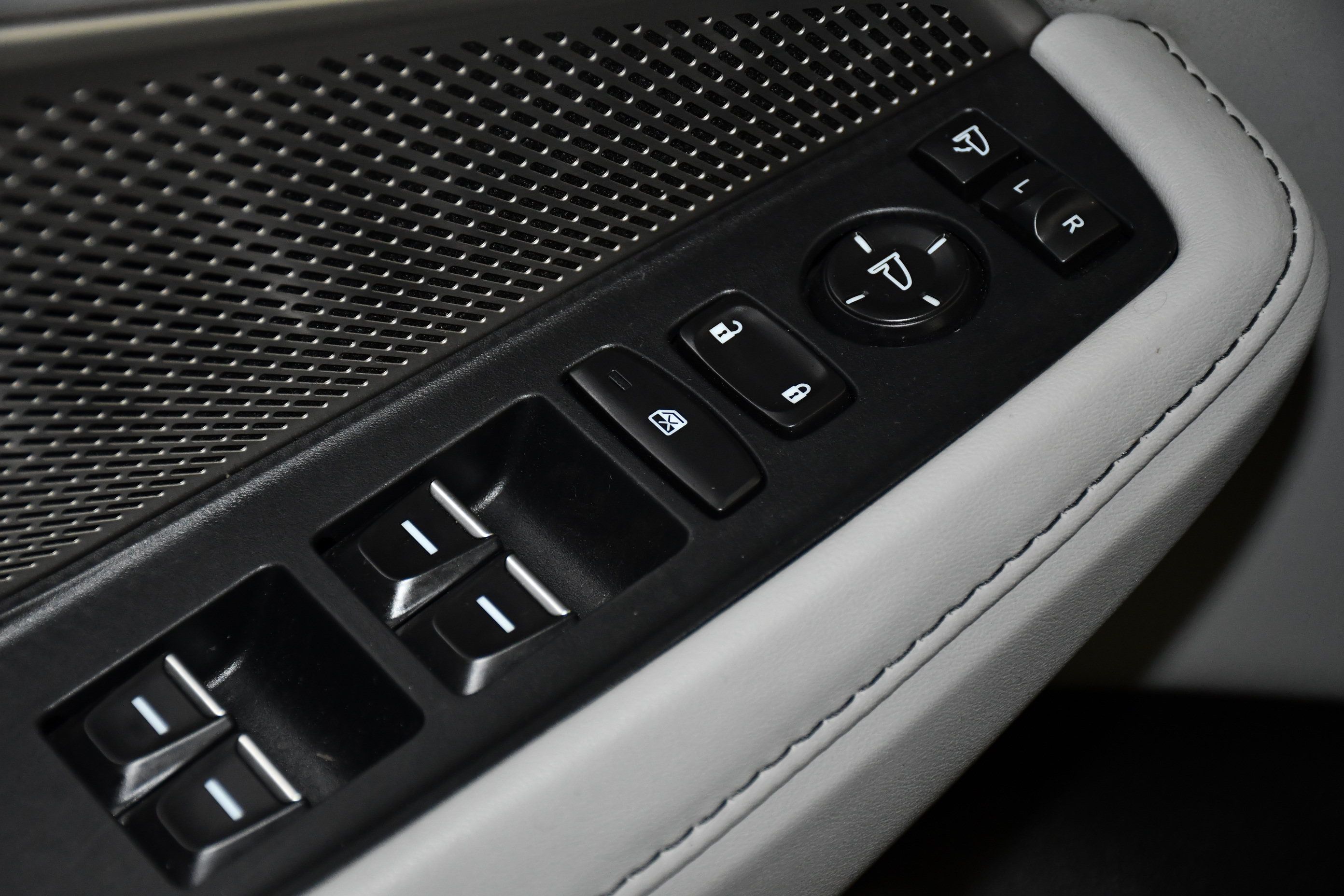 Used 2024 Acura MDX w/ Technology Package AWD/4WD image 33