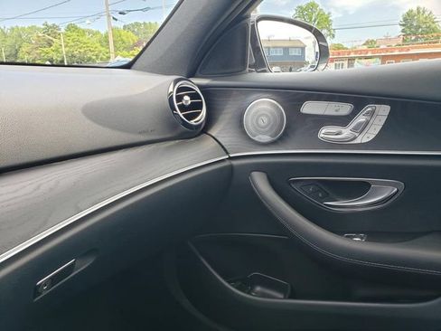 Used 2020 Mercedes-Benz E 350 4MATIC Sedan image 29