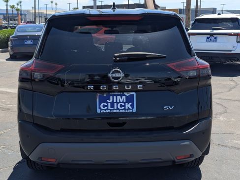 Used 2023 Nissan Rogue SV FWD image 3