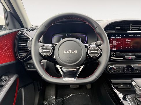 Used 2025 Kia Soul GT-Line FWD image 13