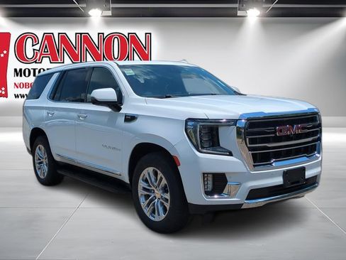 Used 2023 GMC Yukon SLT w/ SLT Luxury Package RWD image 3