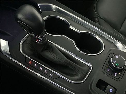 Certified 2023 Chevrolet Traverse LT w/ LT Premium Package image 21